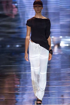 Giorgio Armani S/S 02 Look 28