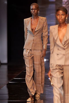 Giorgio Armani S/S 02 Look 32