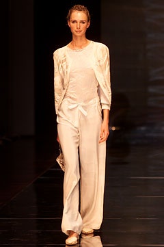 Giorgio Armani S/S 02 Look 36