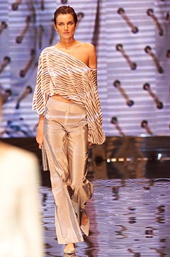 Giorgio Armani S/S 02 Look 42