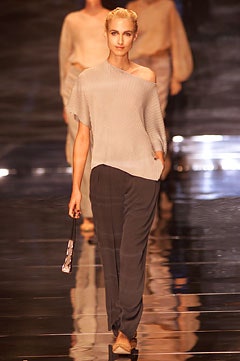Giorgio Armani S/S 02 Look 44
