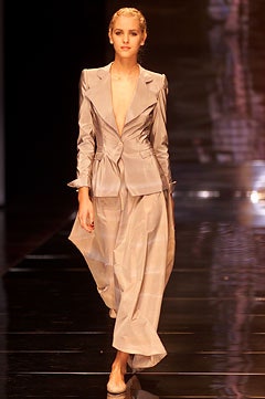 Giorgio Armani S/S 02 Look 55