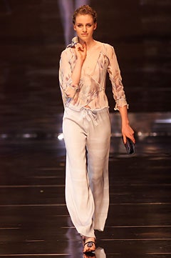 Giorgio Armani S/S 02 Look 79