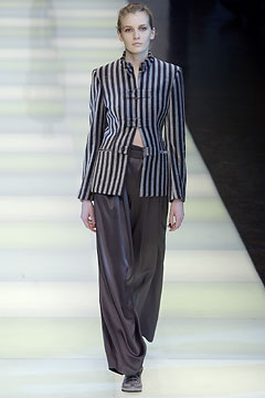 Giorgio Armani F/W 02 Look 9