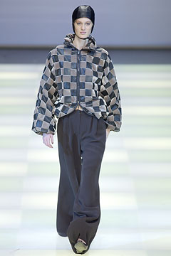 Giorgio Armani F/W 02 Look 19