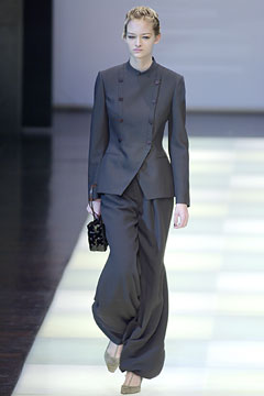 Giorgio Armani F/W 02 Look 23