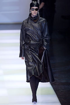 Giorgio Armani F/W 02 Look 35