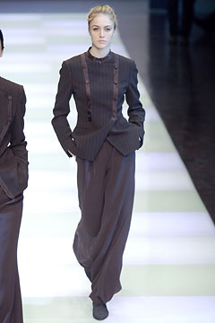 Giorgio Armani F/W 02 Look 40