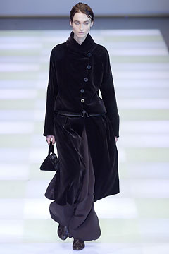 Giorgio Armani F/W 02 Look 43