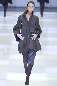 Giorgio Armani F/W 02 Look 44