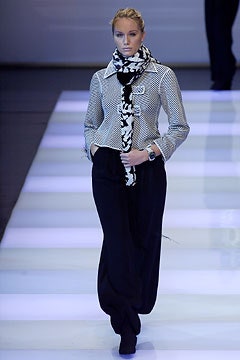 Giorgio Armani F/W 02 Look 81