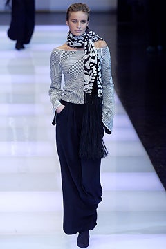 Giorgio Armani F/W 02 Look 82
