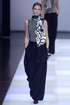 Giorgio Armani F/W 02 Look 83