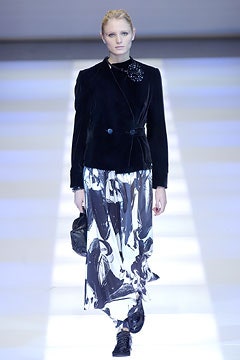 Giorgio Armani F/W 02 Look 99