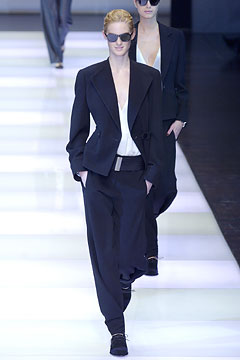Giorgio Armani F/W 02 Look 112