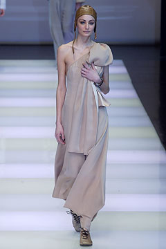 Giorgio Armani F/W 02 Look 136