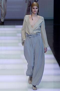 Giorgio Armani F/W 02 Look 138