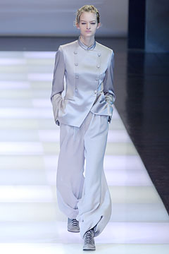 Giorgio Armani F/W 02 Look 147