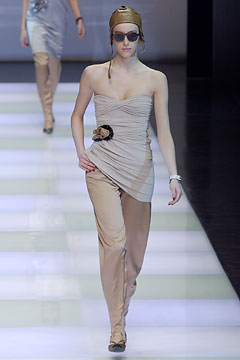 Giorgio Armani F/W 02 Look 153