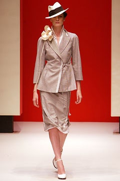 Gianfranco Ferré Spring 2003 Ready-to-Wear