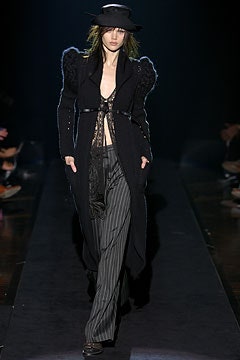 Gianfranco Ferré F/W 03 Look 26