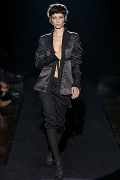 Gianfranco Ferré F/W 03 Look 30