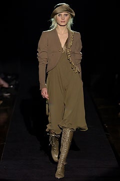 Gianfranco Ferré F/W 03 Look 35