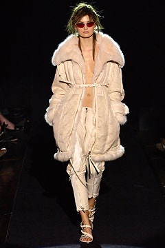 Gianfranco Ferré F/W 03 Look 43