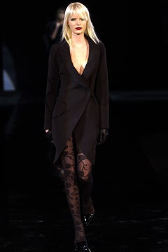 Giorgio Armani F/W 03 Look 17