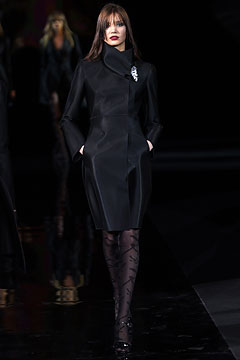 Giorgio Armani F/W 03 Look 23