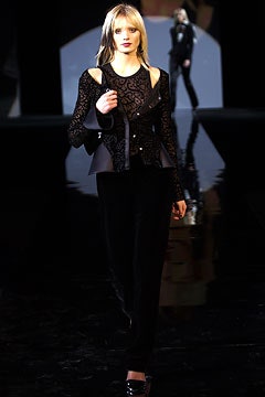 Giorgio Armani F/W 03 Look 53