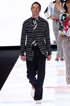 Giorgio Armani S/S 04 Look 16