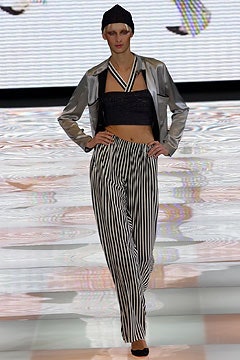 Giorgio Armani S/S 04 Look 27