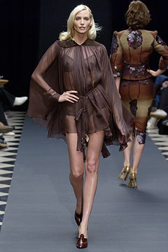 Giles Deacon F/W 04 Look 3