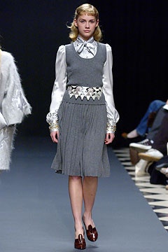 Giles Deacon F/W 04 Look 13