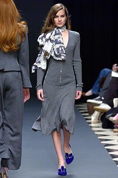 Giles Deacon F/W 04 Look 17
