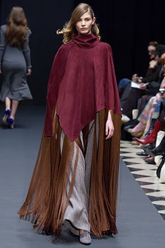 Giles Deacon F/W 04 Look 18