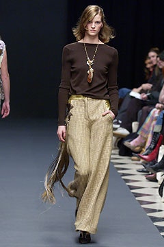Giles Deacon F/W 04 Look 20