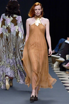 Giles Deacon F/W 04 Look 24