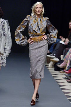 Giles Deacon F/W 04 Look 26