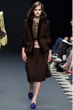Giles Deacon F/W 04 Look 35