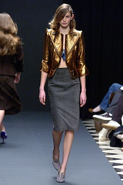 Giles Deacon F/W 04 Look 36