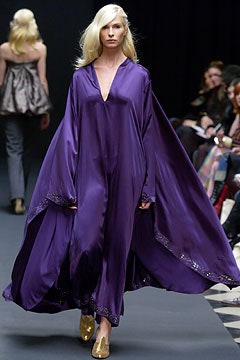 Giles Deacon F/W 04 Look 46