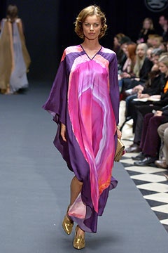 Giles Deacon F/W 04 Look 52