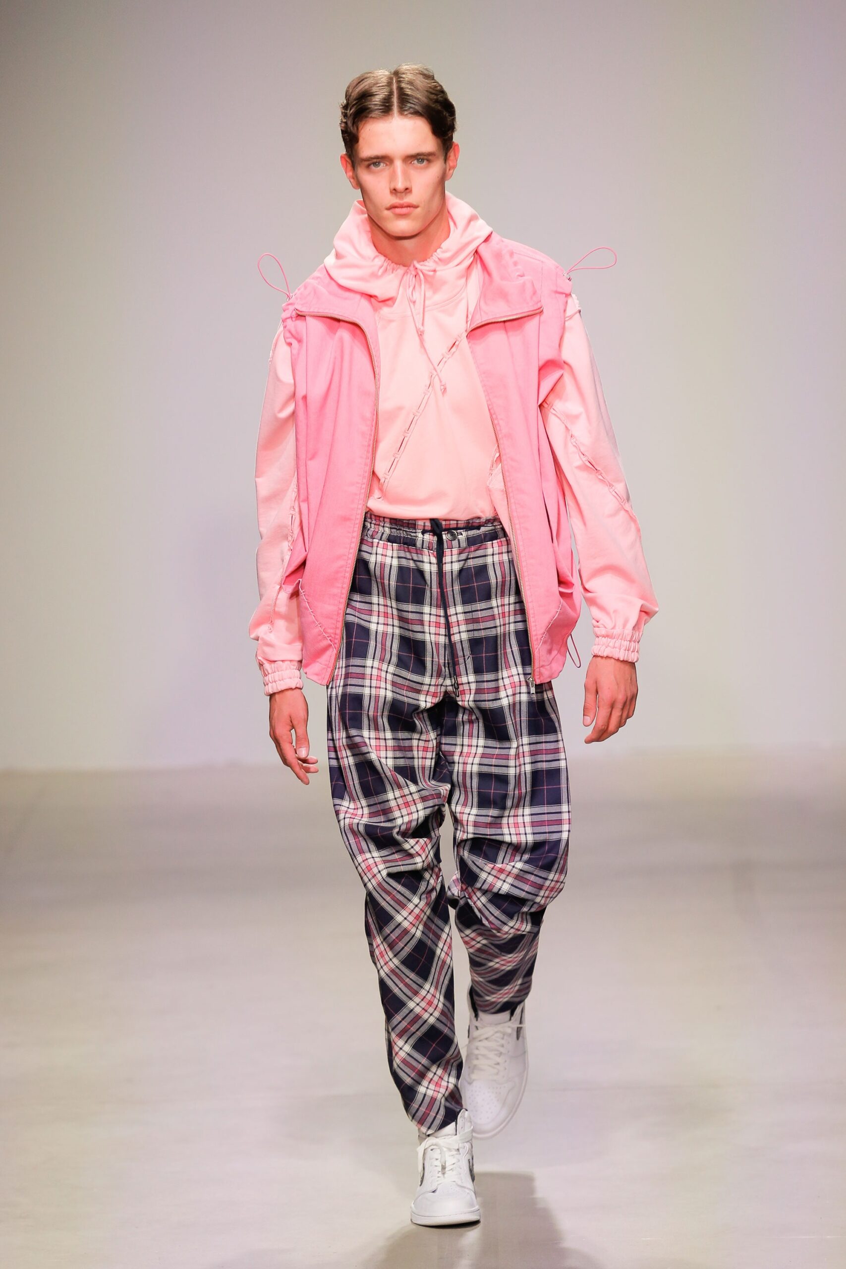 Feng Chen Wang S/S 18 Menswear Look 11