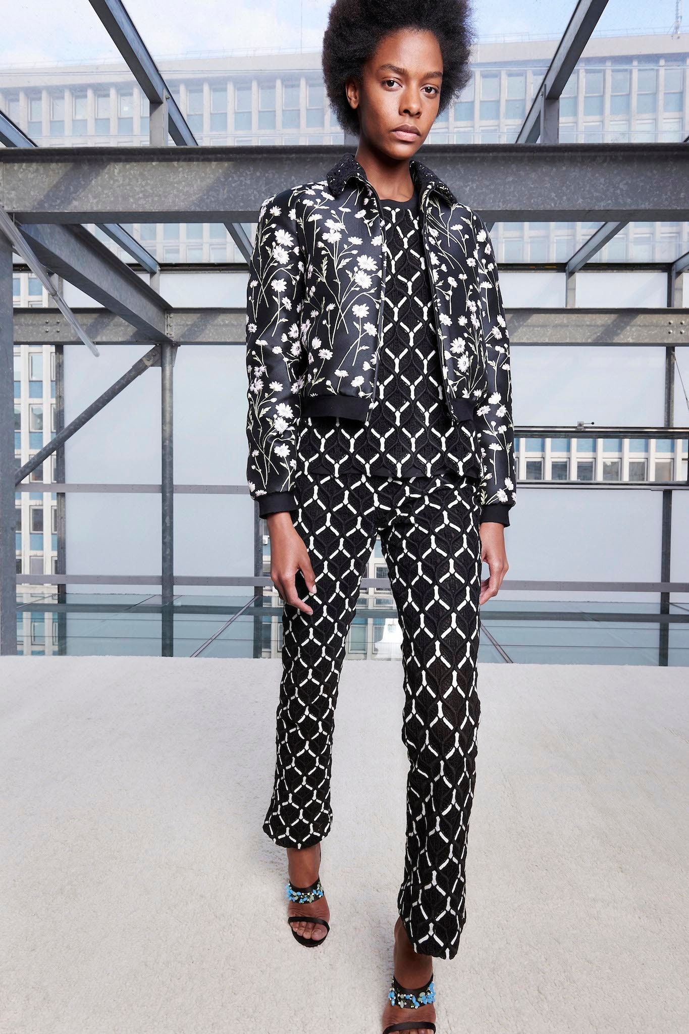 Giambattista Valli Resort 16 Look 18