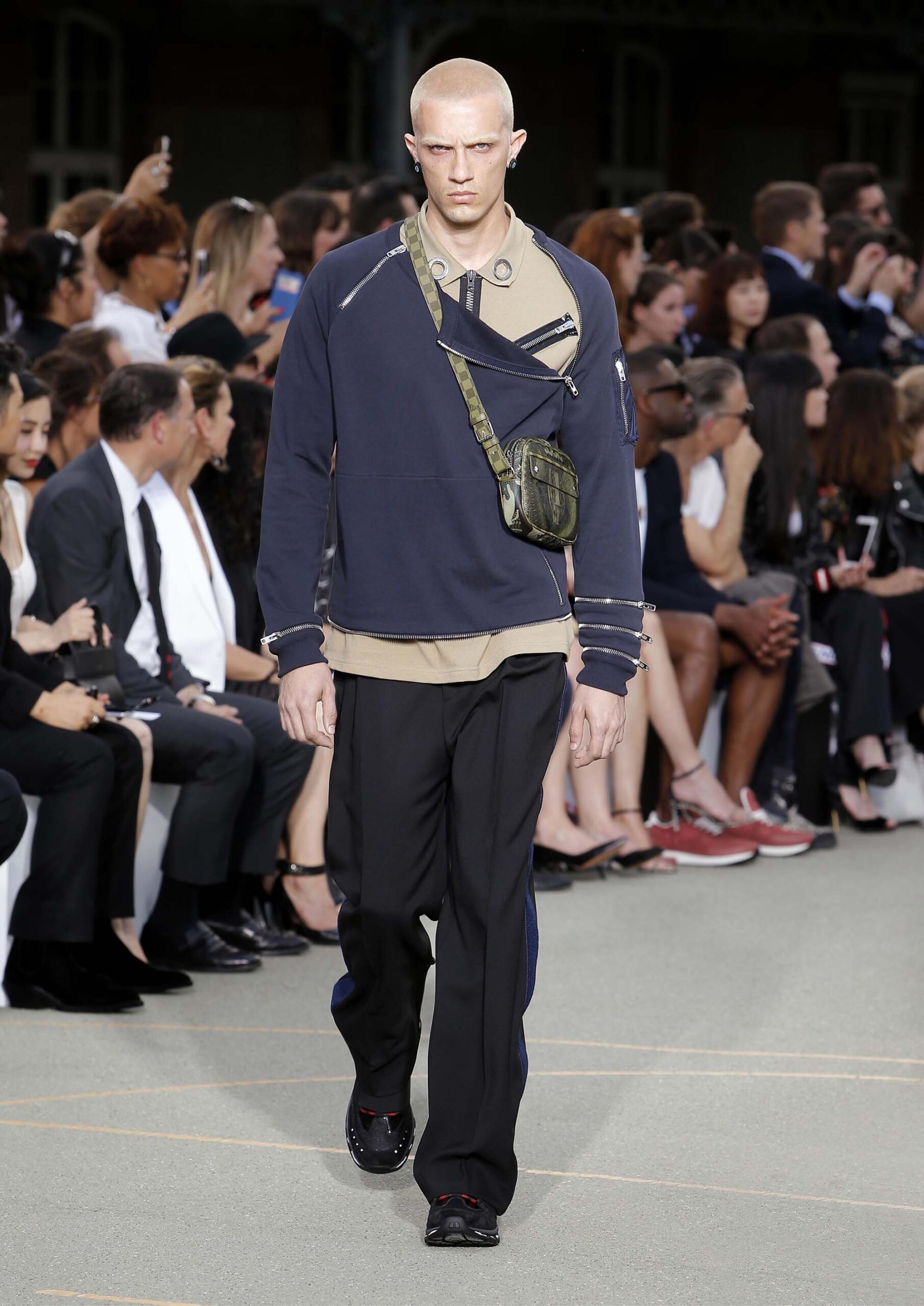 Givenchy S/S 17 Menswear Look 18