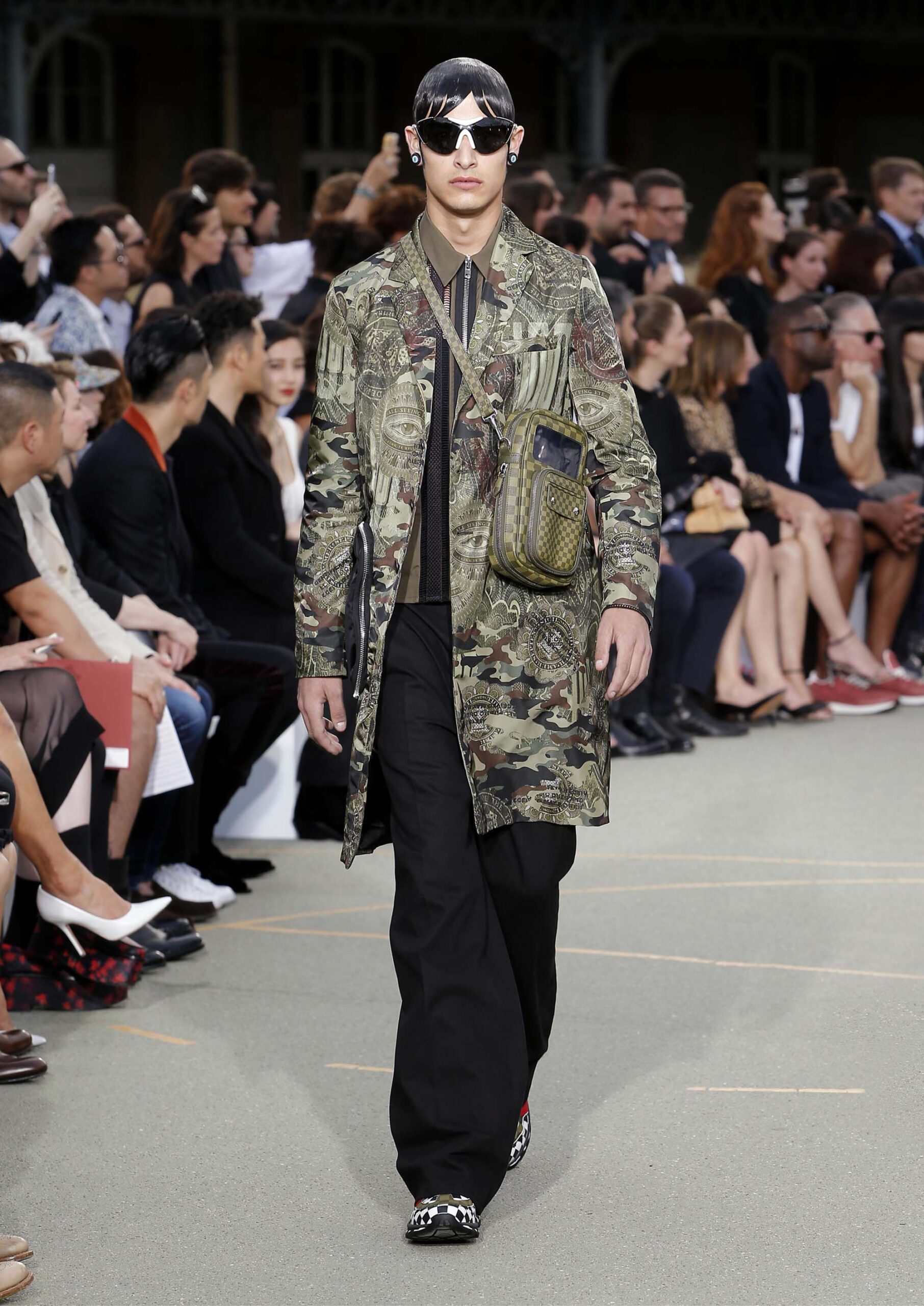Givenchy S/S 17 Menswear Look 21