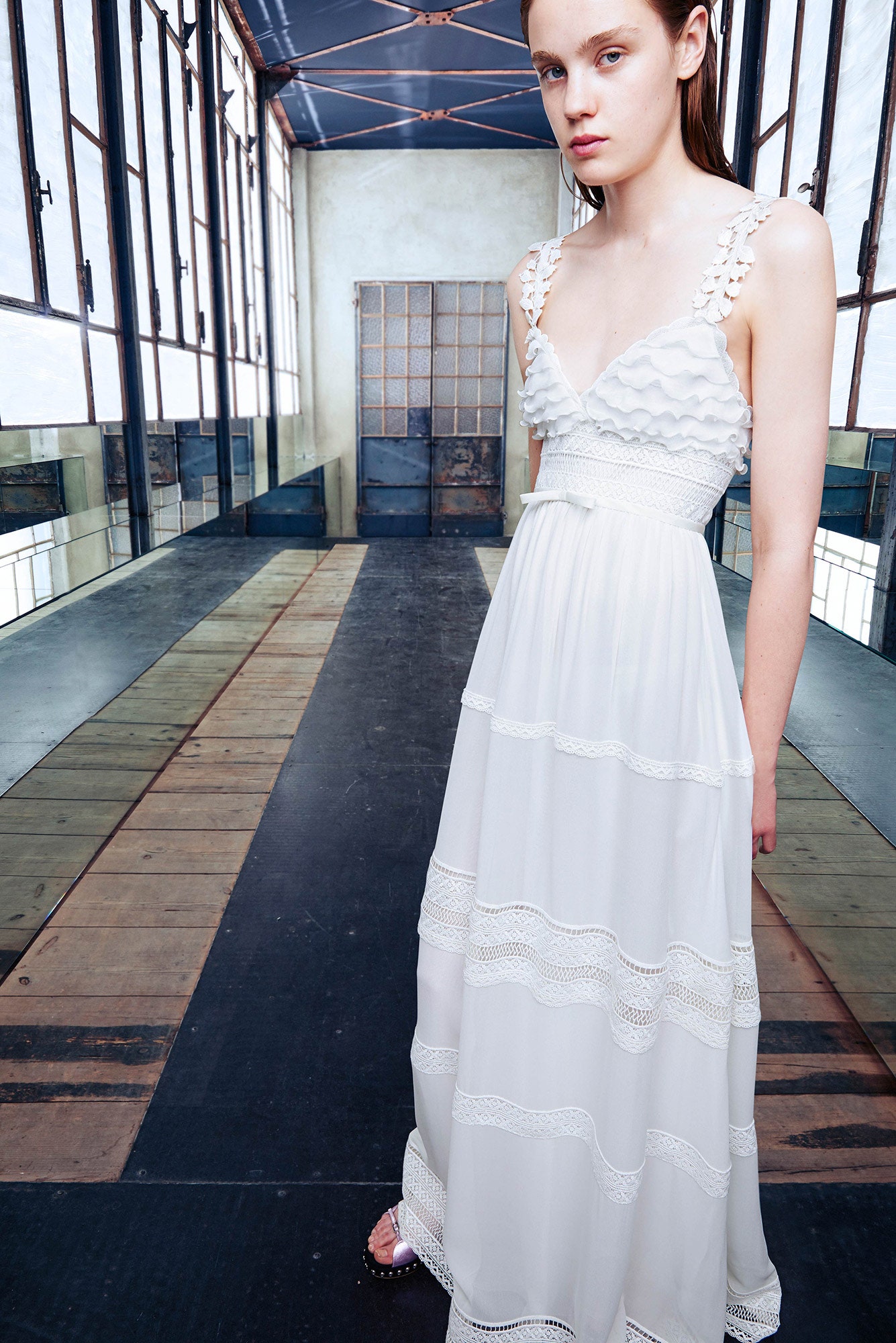 Giambattista Valli Resort 17 Look 22