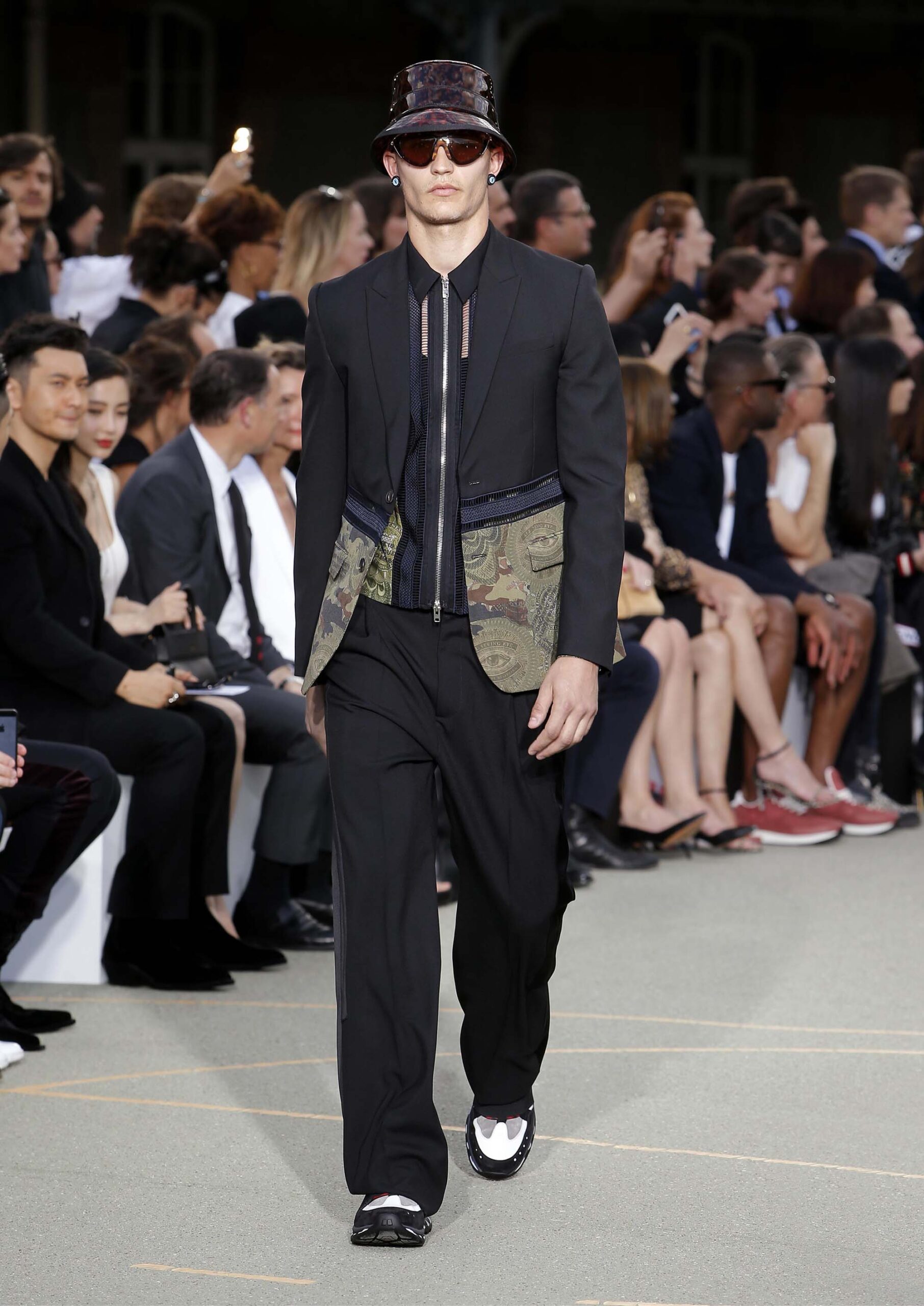 Givenchy S/S 17 Menswear Look 22